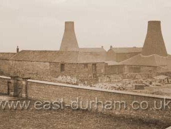 Candlish Bottleworks in 1870 showing the two northernmost bottle houses. The new gasworks wall in foreground.