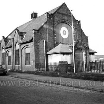 Stewart St Primitive Methodist Chapel built in 1910  later a pop factory and then a Scout's headquarters. Demolished 2002. Photograph 1980.