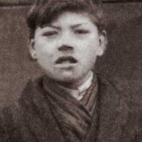 Alfred Dow. Photograph- Seaton Village School c1924