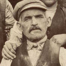 T Henry, builder, photograph 1905
Photograph from William Kirby