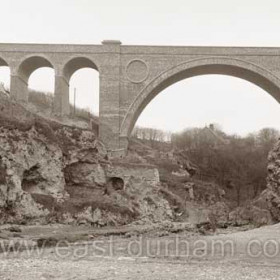 Hawthorn viaduct c1910. Same limekiln as previous photograph.