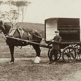 South Hetton Co-operative Society, Grocery and Provisions Department cart in 1910. Mr Holmes at left.