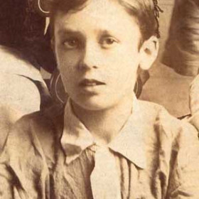 R Lee, player for New Seaham Boys 1908-09. Photograph 1909