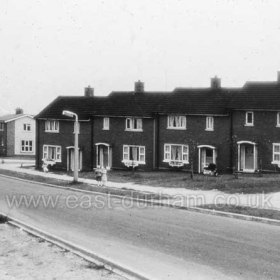 Peterlee c1950. Looks like the bottom end of Acre Rigg Road, opposite the junction with Cambridge Road. Info from Keith Davidson.
Photograph from Stafford Linsley