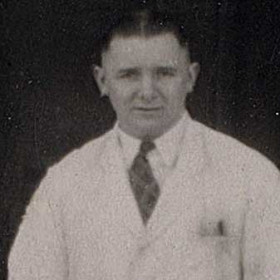Arthur Rhodes, a hairdresser at 7 Hunter's Buildings from sometime between 1910 and 1914 until sometime after 1938.