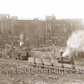 Deepening South Dock in 1901. Between 1899 and 1905 the South Dock was doubled in depth and size.