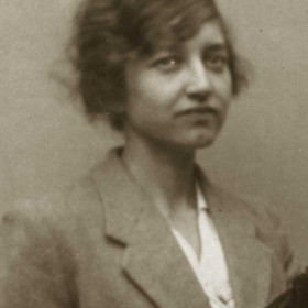 Polly Willis (Miss) schoolteacher at Ropery Walk School. Photo 1930s