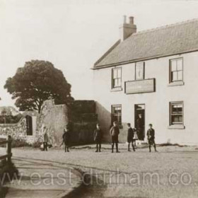 Stapylton Arms c 1910? The landlord at the time of the photograph was J Luke Lamb.